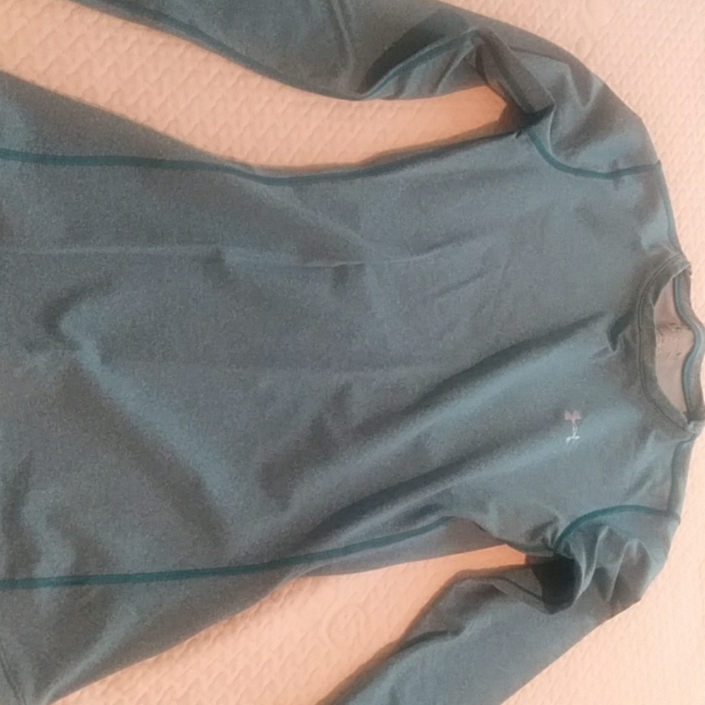 Long sleeve workout shirt